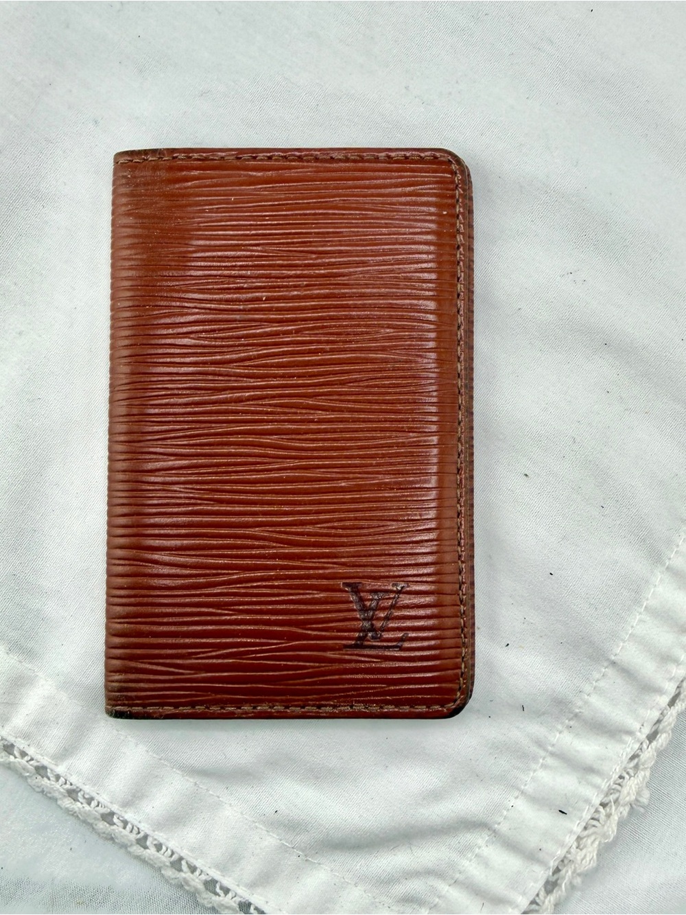 AUTHENTIC Louis Vuitton card holder / ID holder.